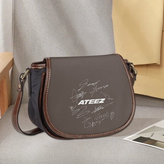 Ateez Signatures Flap Saddle Bag – Perfect Everyday Crossbody Purse - Chic & Cute Bag - Beyond The Shoppe
